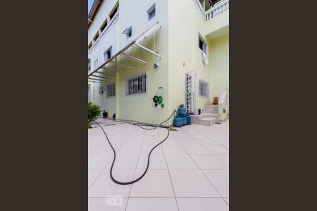 Casa à venda com 528m², 3 quartos e 8 vagasÁrea Externa