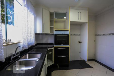 Casa à venda com 320m², 3 quartos e 2 vagasCozinha