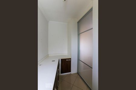 Casa à venda com 320m², 3 quartos e 2 vagasEscritório