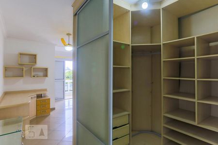 Casa à venda com 320m², 3 quartos e 2 vagasSuite 2