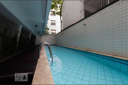 Apartamento à venda com 70m², 2 quartos e 1 vagaÁrea comum - Piscina