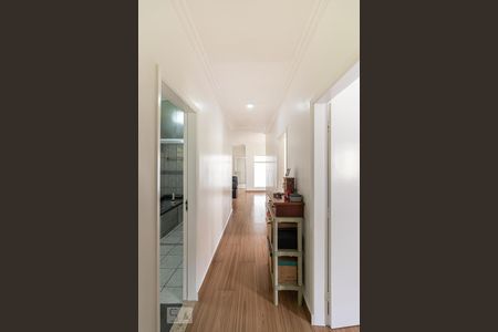 Casa para alugar com 180m², 3 quartos e 4 vagasCorredor