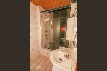 Banheiro de apartamento para alugar com 2 quartos, 90m² em Irajá, Rio de Janeiro