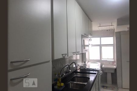 Apartamento à venda com 70m², 2 quartos e 2 vagasCozinha