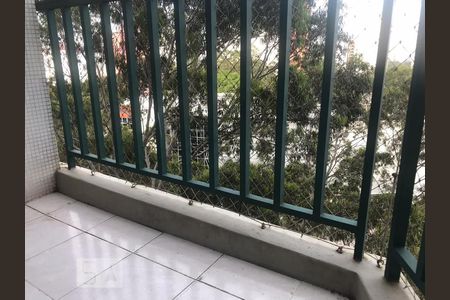 Apartamento à venda com 70m², 2 quartos e 2 vagasVaranda