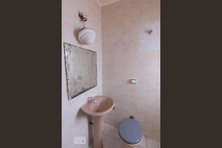 Casa para alugar com 150m², 3 quartos e sem vaga Casa para alugar com 150m², 3 quartos e sem vagaBanheiro de Serviço
