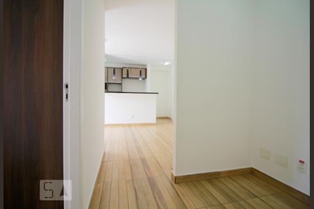 Hall Quartos de apartamento para alugar com 2 quartos, 65m² em Vila Nova Alba, São Paulo