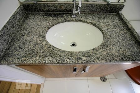 Apartamento para alugar com 65m², 2 quartos e 1 vaga Apartamento para alugar com 65m², 2 quartos e 1 vagaDetalhe Banheiro 1 Social