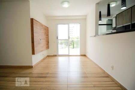 Sala de apartamento para alugar com 2 quartos, 65m² em Vila Nova Alba, São Paulo