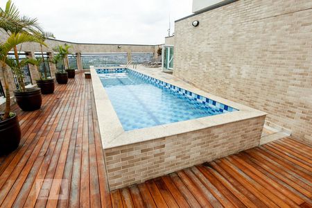 Apartamento para alugar com 74m², 3 quartos e 1 vagaÁrea comum - Piscina
