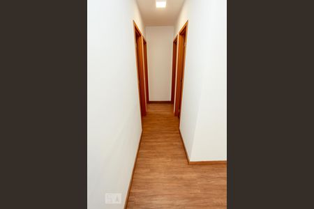Corredor de apartamento para alugar com 3 quartos, 74m² em Ponte Grande, Guarulhos