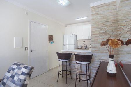 Sala de apartamento para alugar com 2 quartos, 50m² em Vila Marieta, Campinas