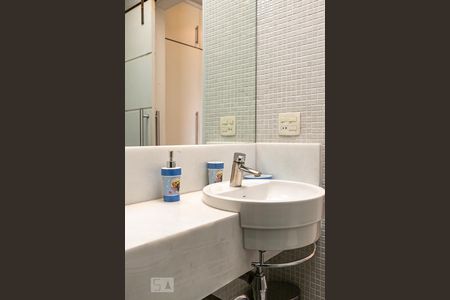 Apartamento para alugar com 125m², 2 quartos e 2 vagasBanheiro da Suíte