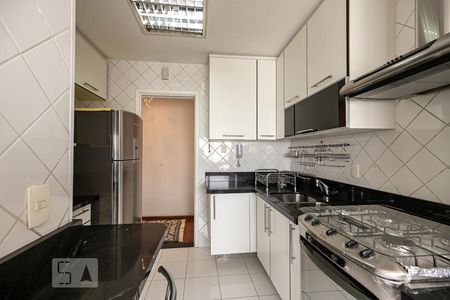 Apartamento para alugar com 125m², 2 quartos e 2 vagasCozinha