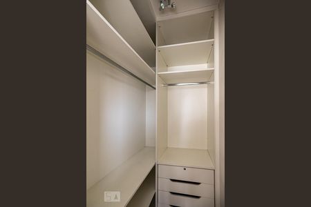 Apartamento para alugar com 125m², 2 quartos e 2 vagasCloset