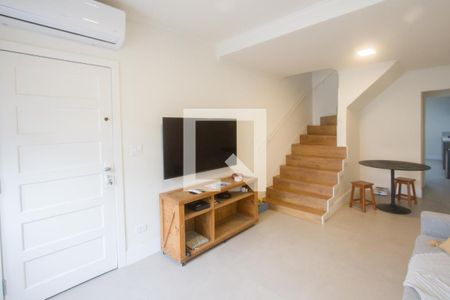 Sala de casa à venda com 2 quartos, 150m² em Santo Amaro, São Paulo