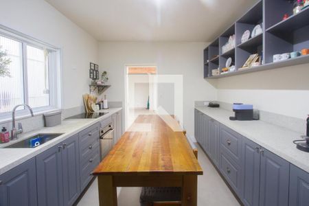 Casa à venda com 150m², 2 quartos e 2 vagas Casa à venda com 150m², 2 quartos e 2 vagasCozinha