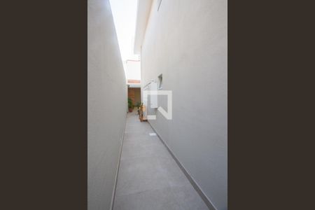 Casa à venda com 150m², 2 quartos e 2 vagas Casa à venda com 150m², 2 quartos e 2 vagasCorredor Externo