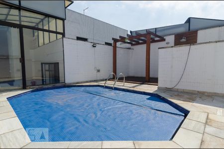 Apartamento à venda com 240m², 3 quartos e 3 vagasPiscina