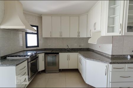 Apartamento à venda com 240m², 3 quartos e 3 vagasCozinha