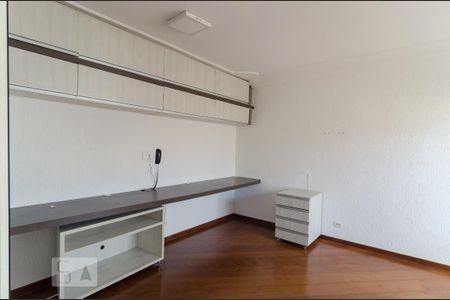 Apartamento à venda com 240m², 3 quartos e 3 vagasEscritório
