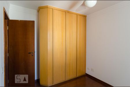 Apartamento à venda com 240m², 3 quartos e 3 vagasQuarto 3