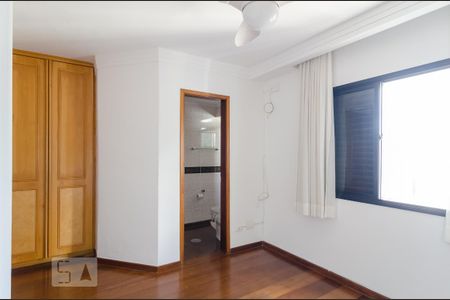Apartamento à venda com 240m², 3 quartos e 3 vagasSuíte