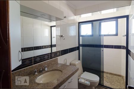 Apartamento à venda com 240m², 3 quartos e 3 vagasBanheiro