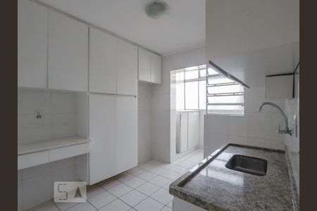 Cozinha de apartamento à venda com 2 quartos, 51m² em Jardim da Glória, São Paulo