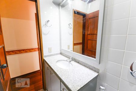 Apartamento à venda com 119m², 3 quartos e 2 vagasBanheiro