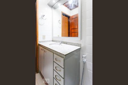 Apartamento à venda com 119m², 3 quartos e 2 vagasBanheiro