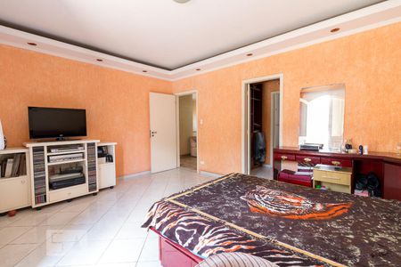 Casa à venda com 750m², 4 quartos e 8 vagasQuarto 4 suíte