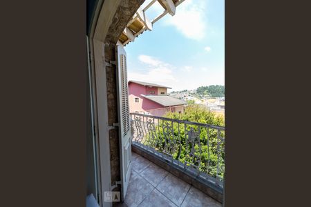 Casa à venda com 750m², 4 quartos e 8 vagasVaranda quarto 1