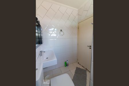 Casa à venda com 750m², 4 quartos e 8 vagasBanheiro quarto 3 suíte