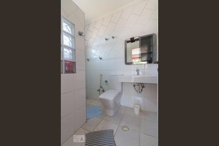 Casa à venda com 750m², 4 quartos e 8 vagasBanheiro quarto 3 suíte