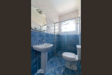 Casa à venda com 750m², 4 quartos e 8 vagasBanheiro social