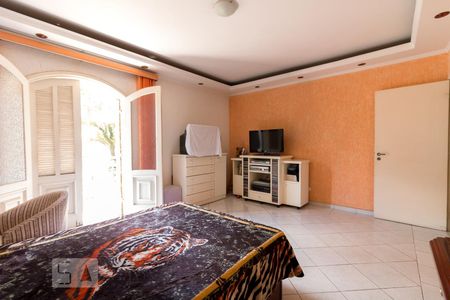 Casa à venda com 750m², 4 quartos e 8 vagasQuarto 4 suíte