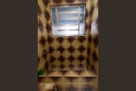 Casa à venda com 300m², 3 quartos e 3 vagas Casa à venda com 300m², 3 quartos e 3 vagasBanheiro Social