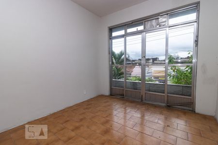 Casa à venda com 300m², 3 quartos e 3 vagas Casa à venda com 300m², 3 quartos e 3 vagasQuarto 1