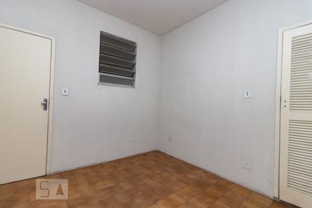 Casa à venda com 300m², 3 quartos e 3 vagas Casa à venda com 300m², 3 quartos e 3 vagasSuíte 2