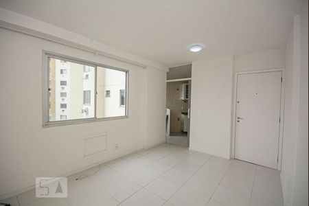 Sala de apartamento para alugar com 1 quarto, 50m² em Anil, Rio de Janeiro