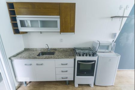 Cozinha de kitnet/studio para alugar com 0 quarto, 15m² em Vila Matilde, São Paulo