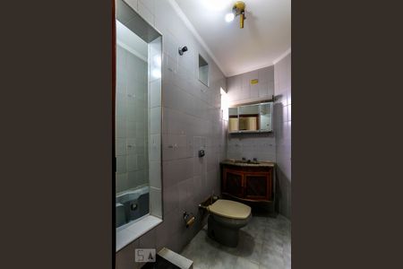 Banheiro de apartamento para alugar com 2 quartos, 70m² em Bosque da Saúde, São Paulo