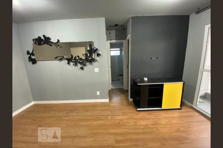 Sala de apartamento para alugar com 2 quartos, 44m² em Padroeira, Osasco