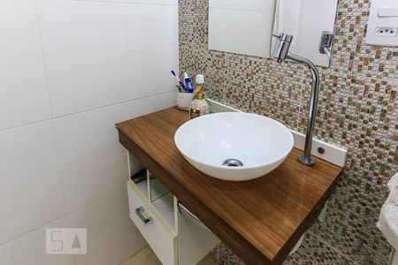 Apartamento à venda com 63m², 2 quartos e 1 vaga Apartamento à venda com 63m², 2 quartos e 1 vagaBanheiro