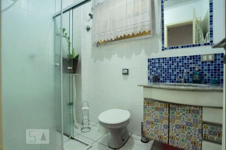 Banheiro de apartamento à venda com 2 quartos, 76m² em Vila Romana, São Paulo