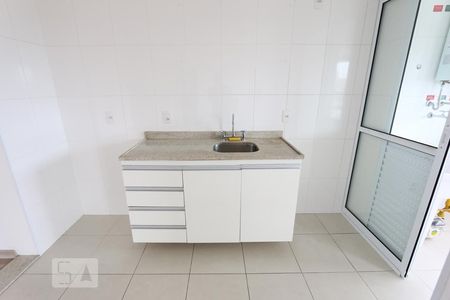 Apartamento para alugar com 77m², 2 quartos e 2 vagascozinha