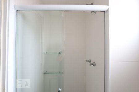 Apartamento para alugar com 77m², 2 quartos e 2 vagassuite