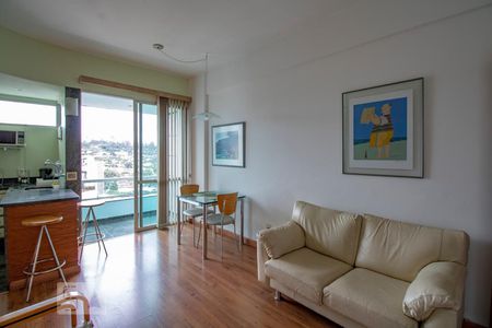 Sala de apartamento para alugar com 1 quarto, 50m² em Lourdes, Belo Horizonte