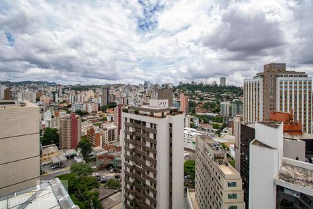 Vista da Sala de apartamento para alugar com 1 quarto, 50m² em Lourdes, Belo Horizonte